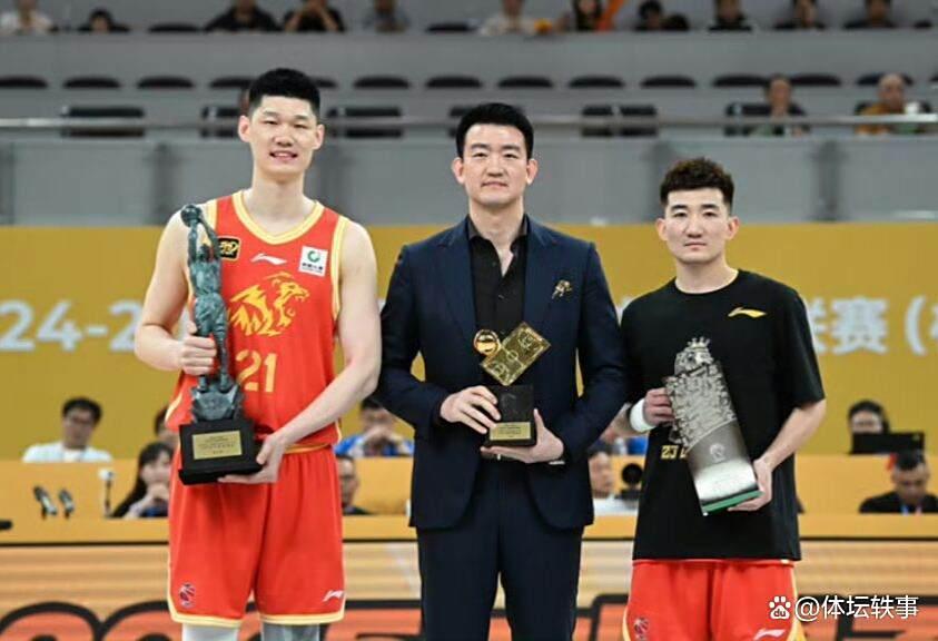 教练们的战, kAA, inews